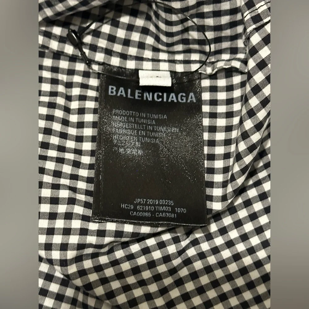 Balenciaga Black&White, Balenciaga men shirt size 41, pre-owned, gently used.